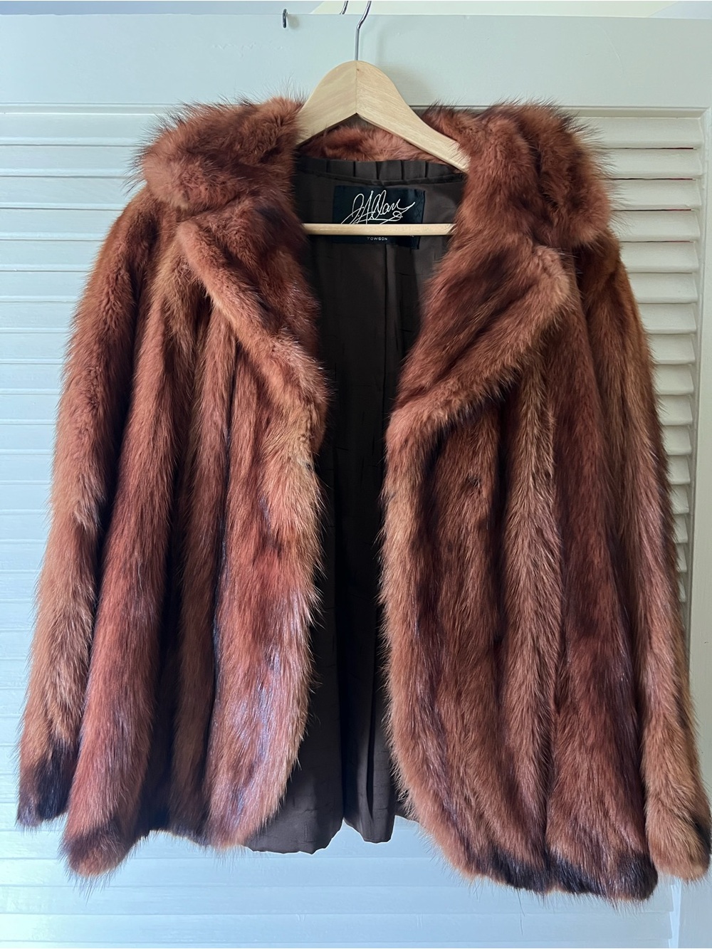 Luxurious Vintage Brown Mink Fur Coat - Designer Style